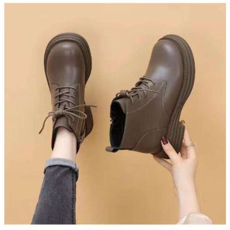 New Soft Leather Medium Tube Martin Boots Women's Autumn and Winter Velvet Platform Casual Short Boots Single Boots Women