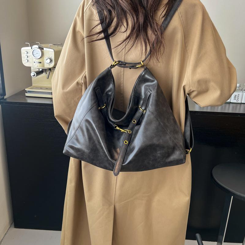 Casual Commuter Tote Bag Women's Large Capacity 2025 New Shoulder Messenger Bag Retro Fashion Lightweight Backpack