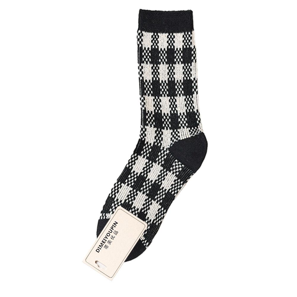 Breathable Mid-calf Socks, Sporty Retro Artistic Pile Socks for Autumn and Winter
