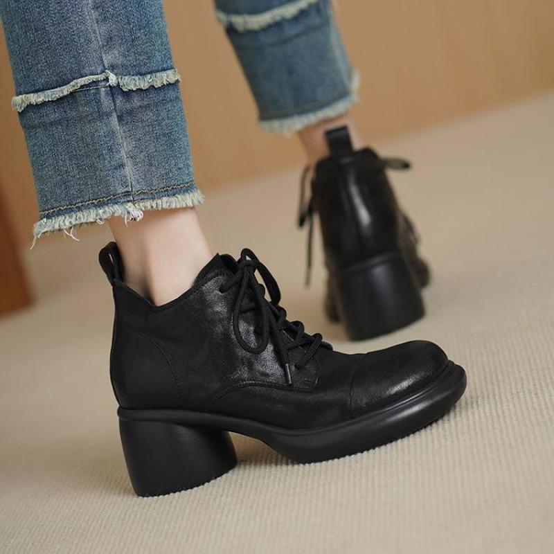 Autumn and winter sheepskin low boots women's solid color thick-soled round-head leather large-size women's boots medium heel round-head versat