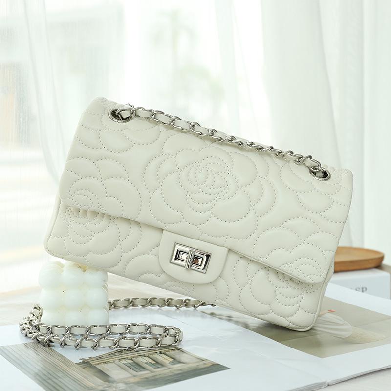 2025 Lambskin Camellia Diamond Quilted Coco Style Women s Crossbody Chain Bag 26x8x15cm молочно-белый