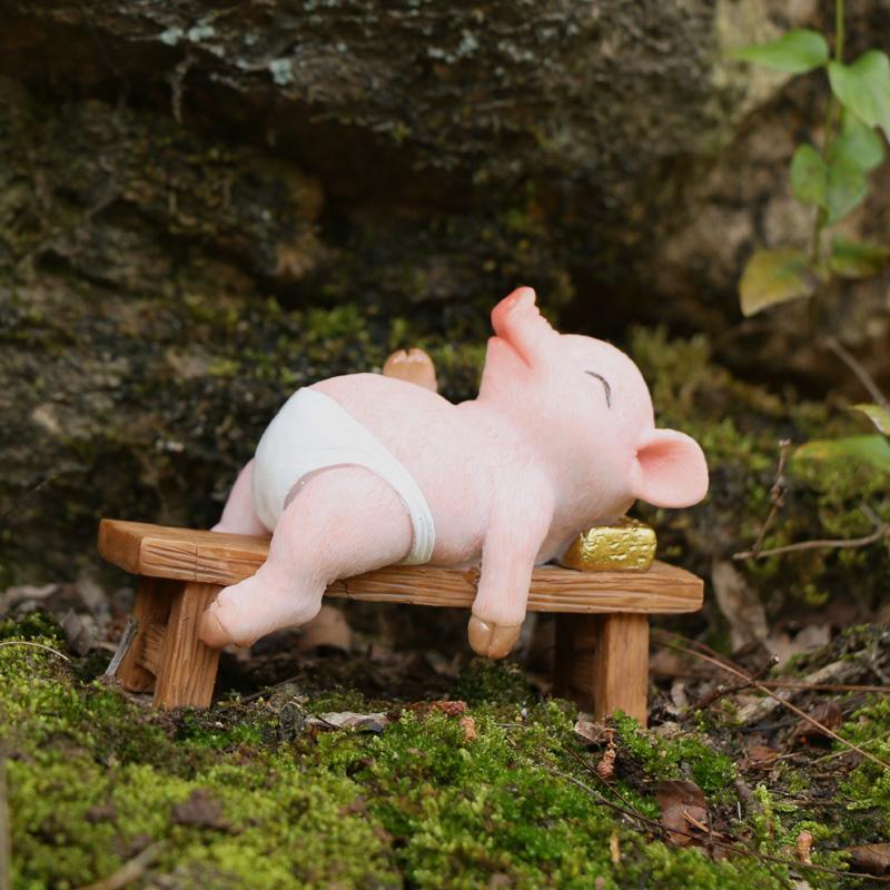 Animal Garden Statue, Cute Pig Funny Outdoor Sculpture, Resin Lawn Ornaments Decor, Indoor OutdoorFigurines For Garden Lawn