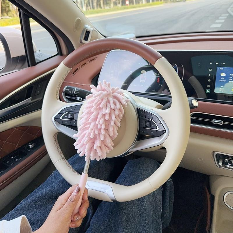 Extendable Duster Made of Soft Chenille for Gentle Cleaning Suitable for Electronics