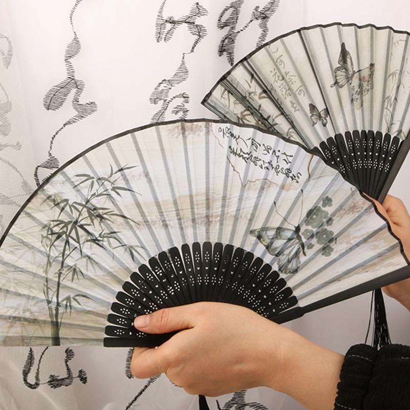 38cm Retro Aesthetic Folding Fan, Lightweight and Portable Capable of Handling Eastern Elegance