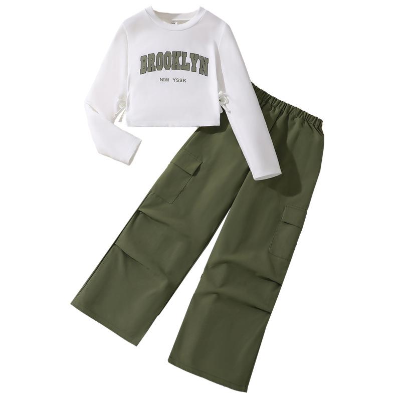 Girls' 2025 Spring Outfit: Versatile Letter Sweatshirt & Pleated Wide-Leg Cargo Pants for Big Kids