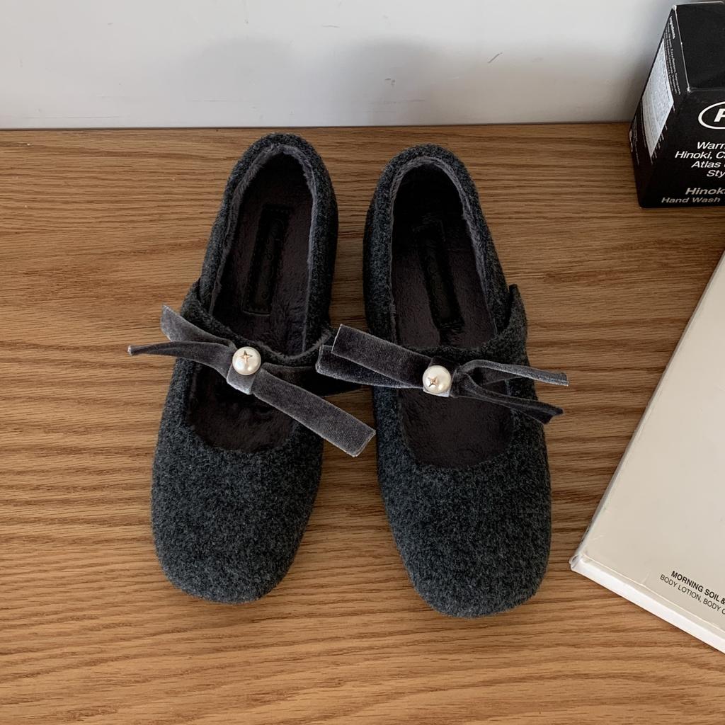 French Small Fragrant Mary Jane Shoes 2025 Velvet Warm Round Head Shallow Mouth with Skirt Knot Pearl Evening Shoes