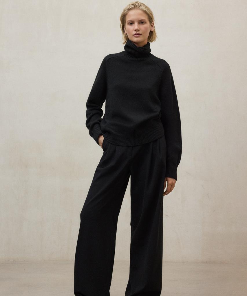 Ekoalpeu Women'S Black Cara Sweater