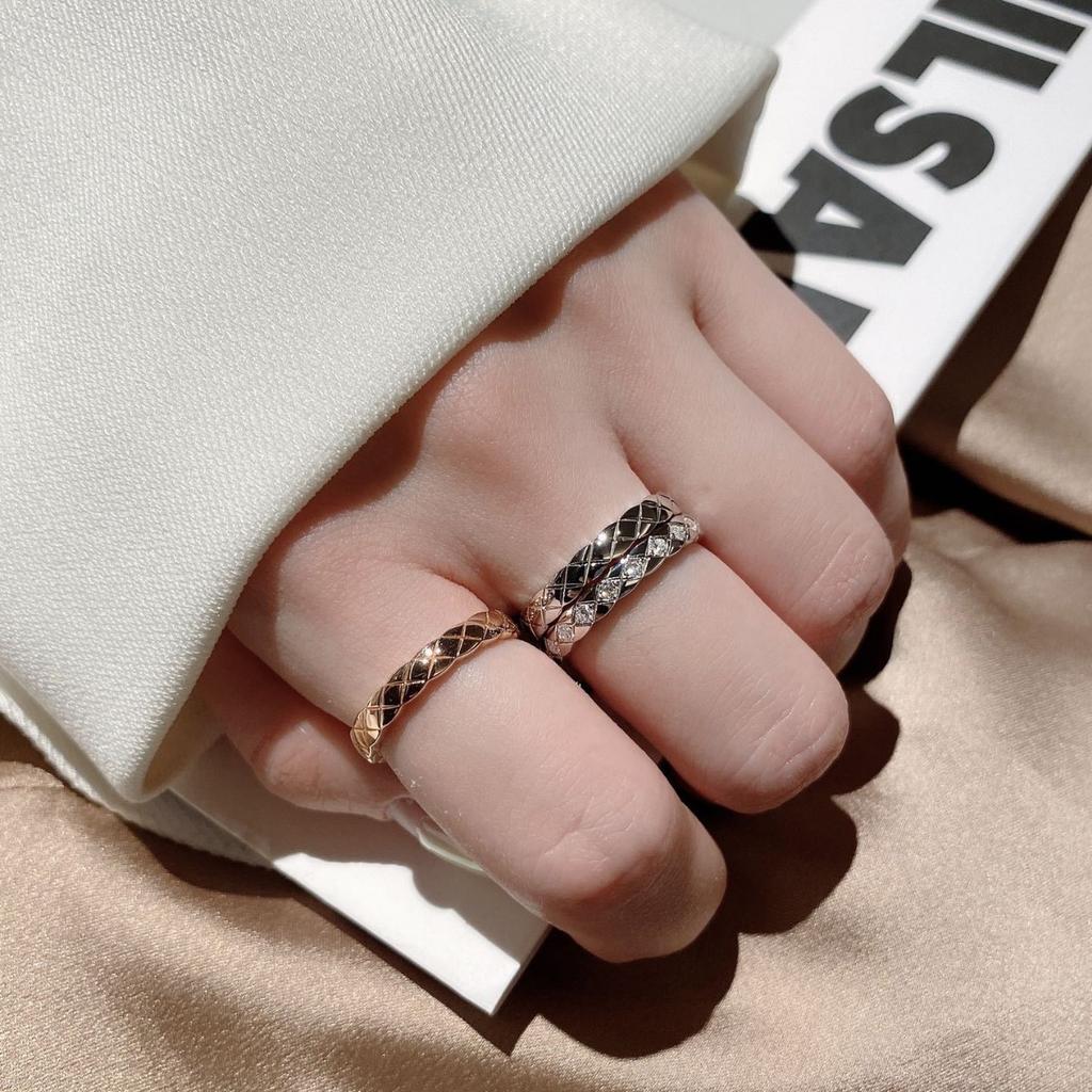 Inel Femei Xiaoxiangfeng Coco Romb Placat cu Aur Roz 18k Meșteșug CNC Versiune Înaltă Inel de Lux Ușor Inel pentru Cuplu