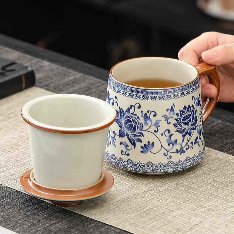 Chinese Ru Kiln Teacup Blue And White Ceramic With Lid Tea Separation Water Cup Household Special Tea Cup Office Mug
