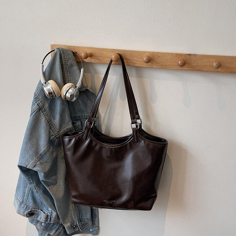 

2025 новая нишевая универсальная сумка-тоут большой вместимости женская сумка-мессенджер сумка для учебы/работы сумка на плечо сумка-тоут темно-коричневого