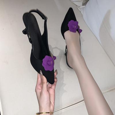 Romantische Spitzkopf-Tasche Kopf Rücken leer Französischer Rock Flacher Mund Temperament Damen Blume Dünner Absatz Einzelne Schuhe Hochhackige Sandalen Sommer