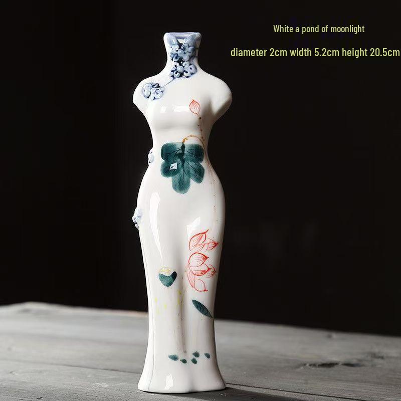 Antique Blue and White Chinese Porcelain Vase - European & American Handicraft for Flower Arrangements