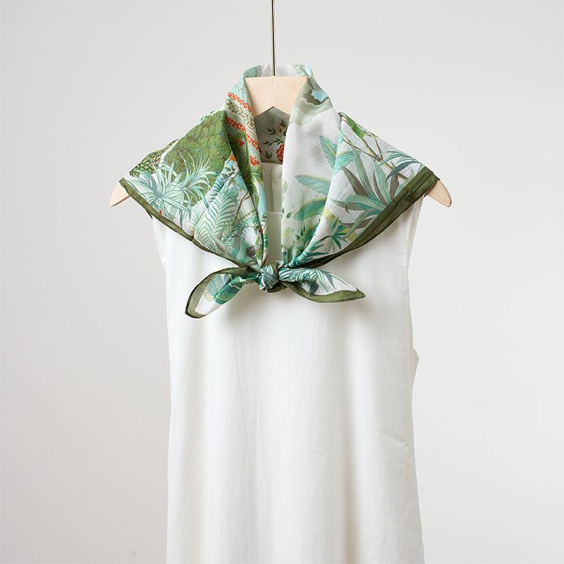 Spring and summer new Korean version ins wind 61 * 61cm silk small square scarf women's multi-functional mulberry silk cotton blended silk scarf