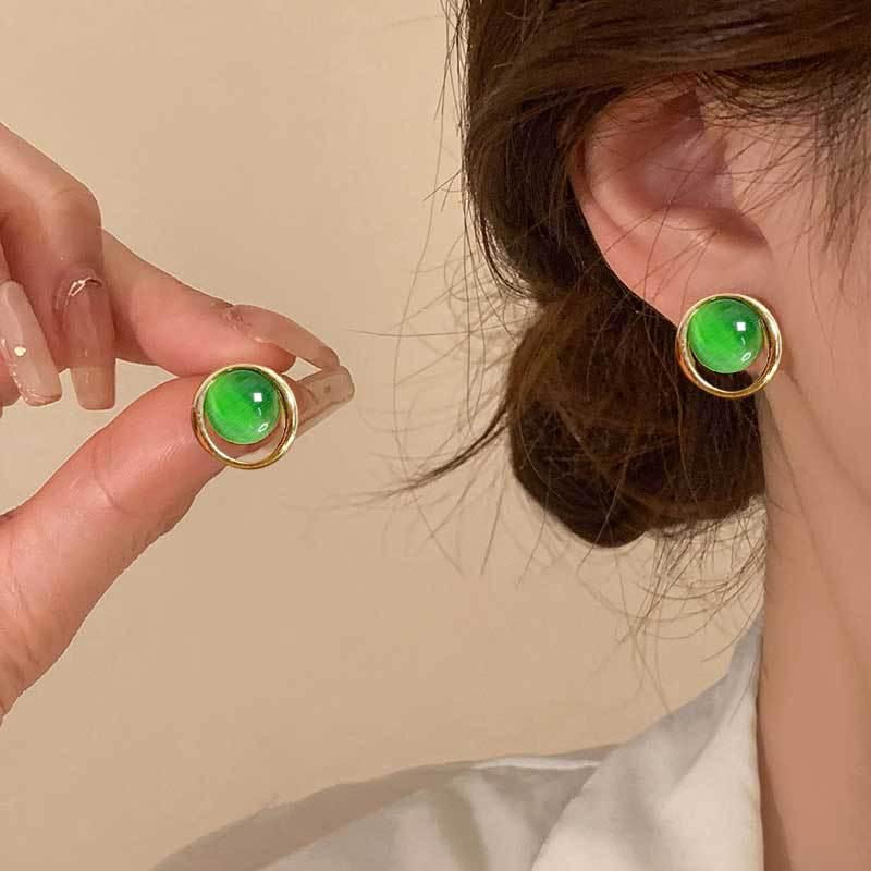 Koreanischer Stil Nicht-Piercing Ohrclip mit langem Quaste, Perlmutt Schmetterlings Design für Damen - High-End, Coole Mode.
