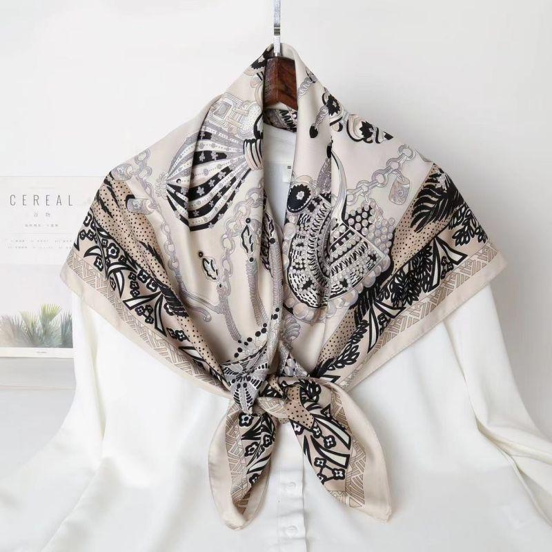Versatile Shawl Animal Print Black And White Simple Large Square Scarf 90 * 90Cm Simulated Silk Twill Silk Women'S Silk Scarf