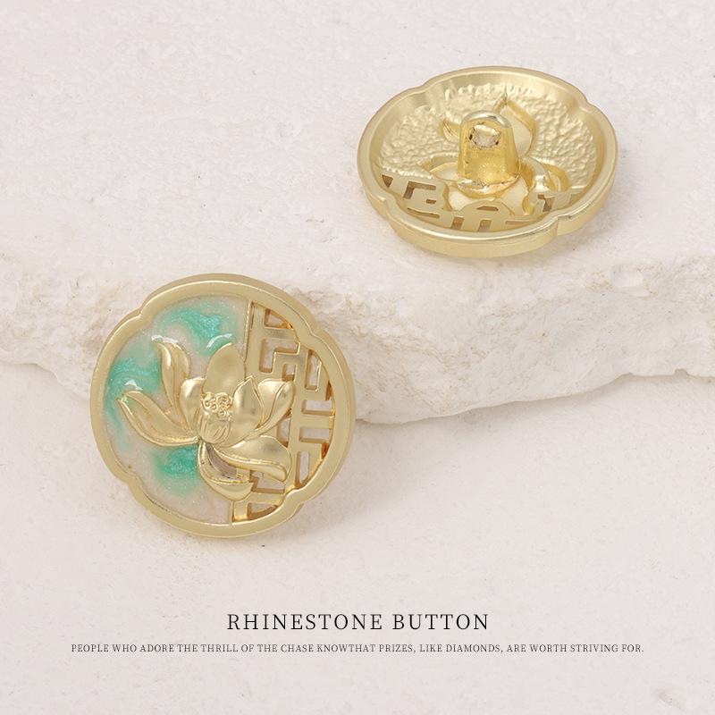 

5pcs Metal National Style Lotus Point Oil Button Lotus Hollow Hand Sewn Button Hanfu Chinese Jacket Cardigan Button 18mm green lotus pane