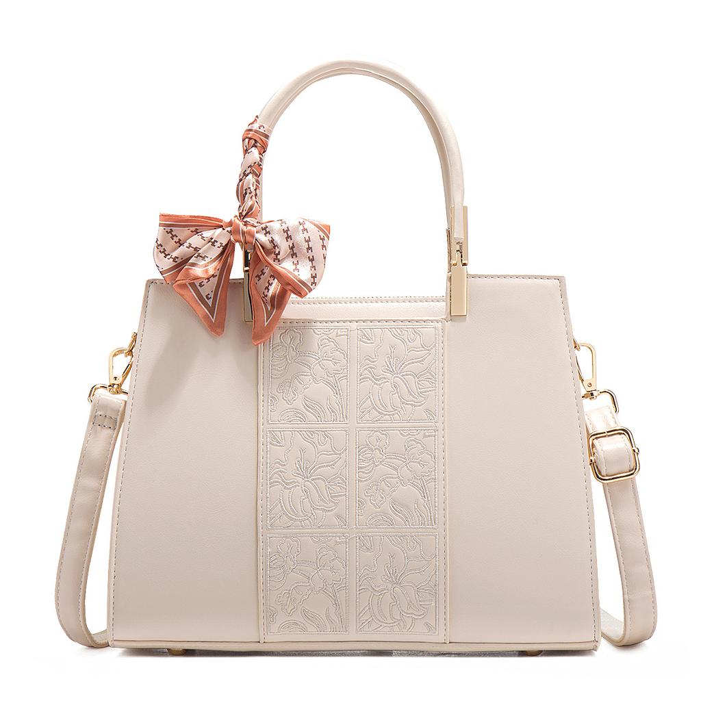 Mother's Day gift: Embroidered new Chinese-style large-capacity handbag for women, elegant and high-end crossbody bag for mothers