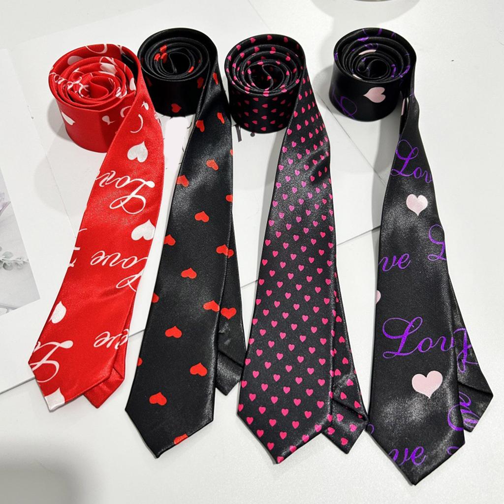 Elegante Seidige Schmale Krawatte für Männer und Frauen Herzmuster Moderne Herrenkrawatte Vielseitige Herrenkrawatte Hochzeit Junggesellenparty