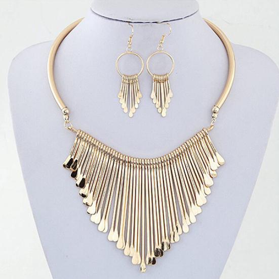 Women's Fashion Luxury Tassel Pendant Choker Necklace Hook Earrings Jewelry Set