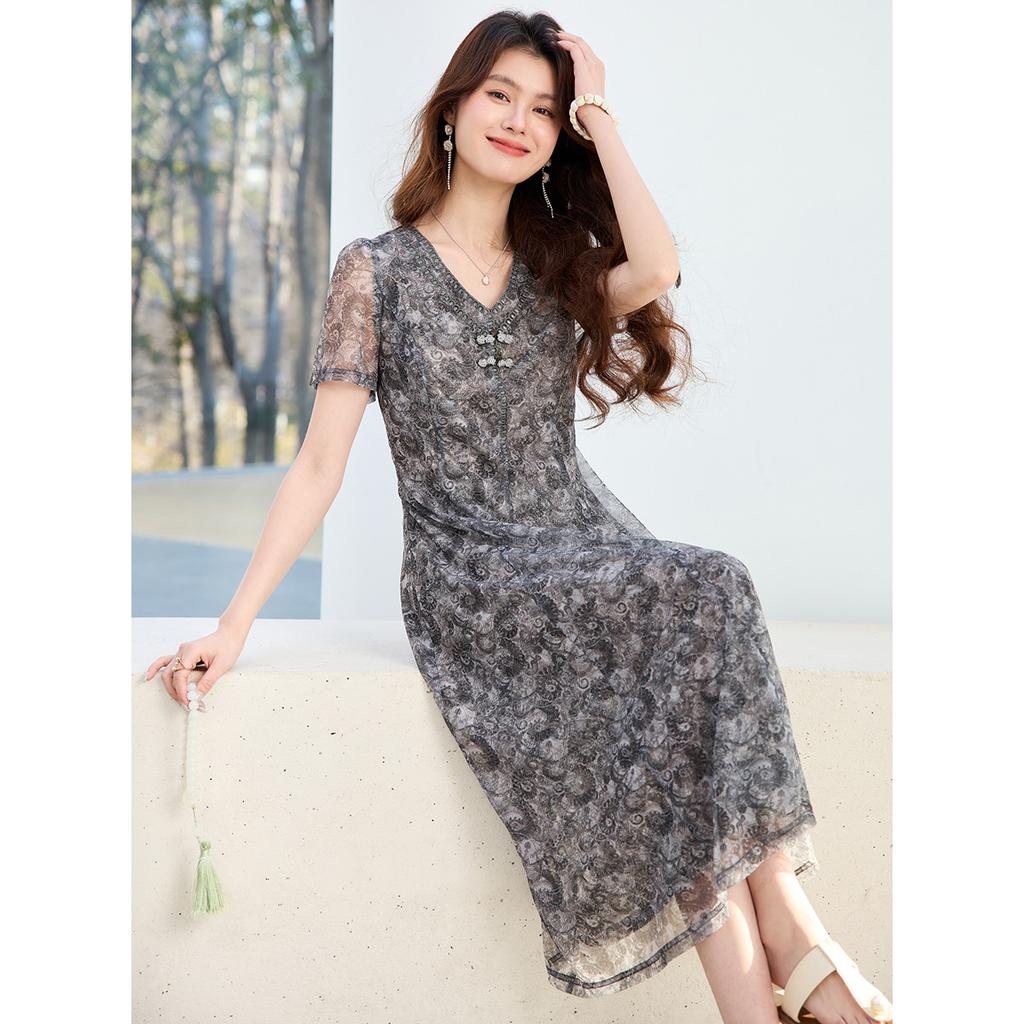 26 year new summer high-end Chinese style V-neck mid length skirt with a high-end feel and slimming short sleeved skirt A-line skirt dress