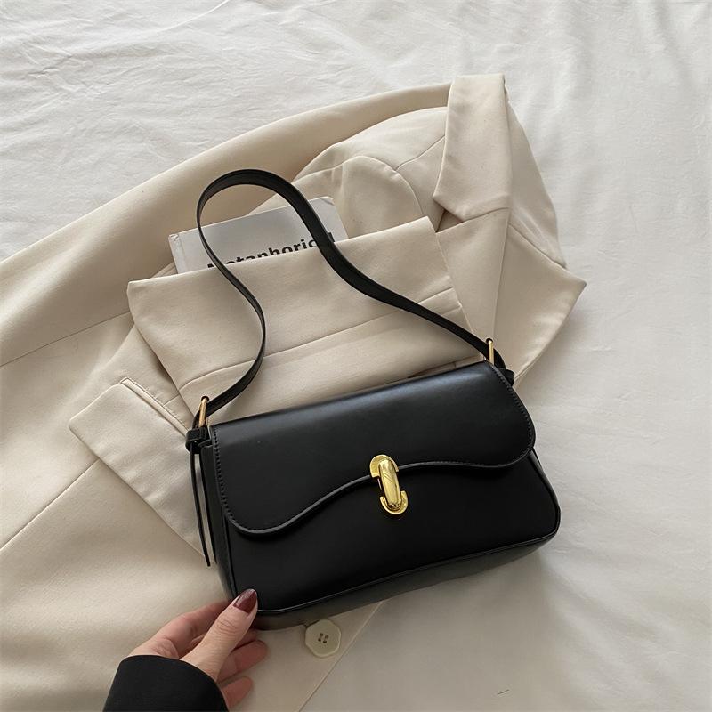 

Нишевая сумка под мышкой женская 2025 весна новая трендовая высококлассная модная сумка-багет универсальная маленькая квадратная сумка ручная сумка чёрный