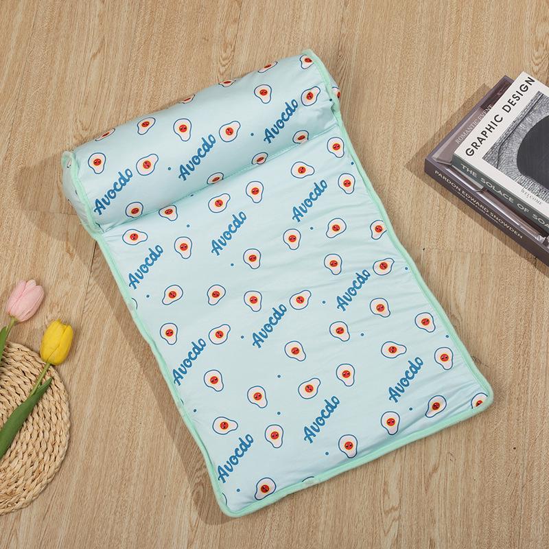 

Pet Supplies Ice Silk Cooling Mat - Summer Cat & Dog Bed Heatstroke Prevention Cushion. S 60*40 зелёный