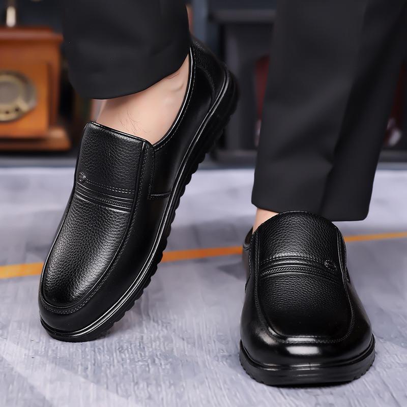Fashion British Style Slip-on Business Dress Shoes for Men Spring Autumn Soft-soled Casual Men's Leather Shoes New Designer Loafers Male