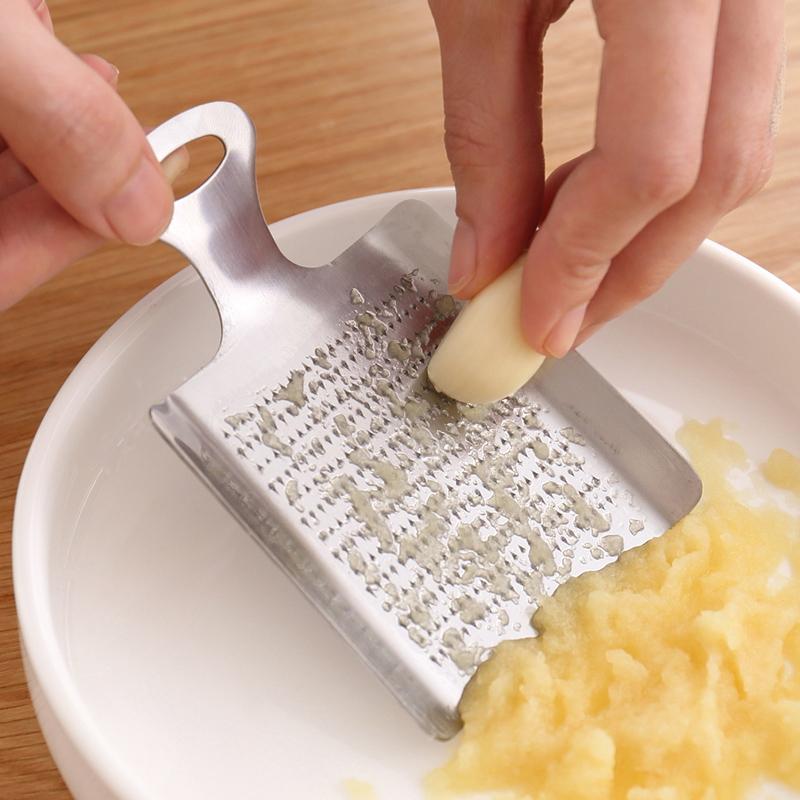 Stainless Steel Garlic Press Rocker Garlic Crusher Chopper Ginger Grater Grinding Vegetable Tools Gadgets Kitchen Accessories