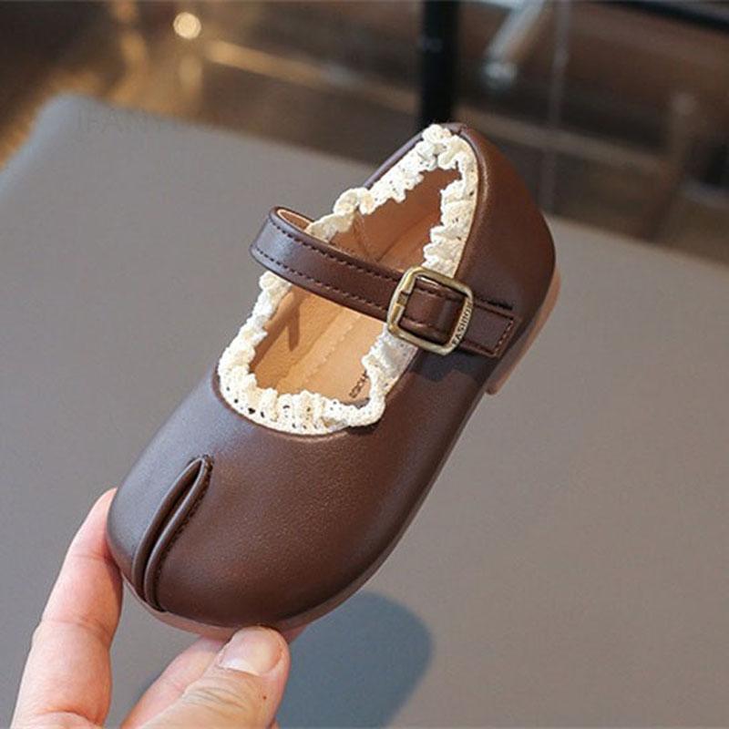 Spring and Autumn Children's Flats Simple Lolita Girls Princess Leather Shoes Walking Versatile Sweet Pleated Kids Causal Shoes
