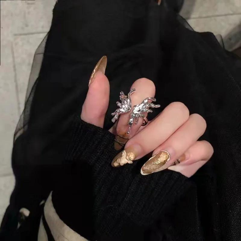 New Punk Vintage Metal Liquid Butterfly Women's Adjustable Ring Niche Design Fashion Exquisite Insect Ring Gothic Jewelry Gifts