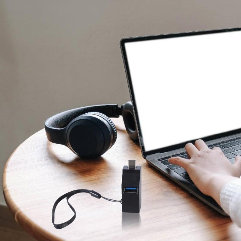 Type C to USB Hubs with 1 USB 3.0 and 2 USB 2.0 Port for Laptops Phones Tablets for Charging and Connectivitys