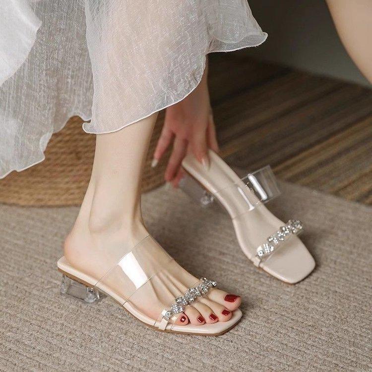 Fairy Feng Shui Diamond Slippers Female Summer Wear Fashion High Sense Transparent Word with Medium Heel Thick Heel Crystal Sandals
