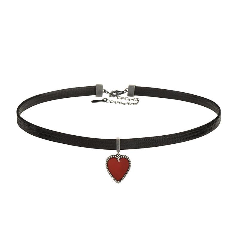 

Минималистичный шик и чокер-ожерелье с красным сердцем для женщин, изготовленное из качественной титановой стали
