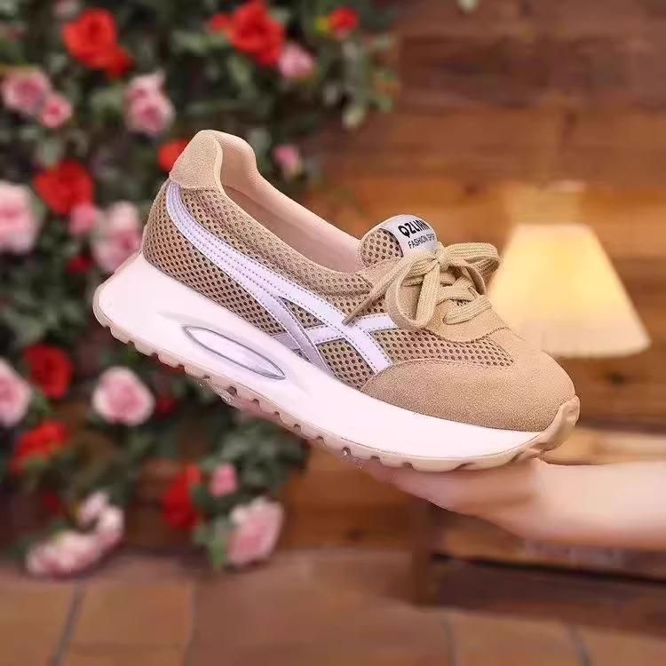 Autumn women's shoes heightened platform versatile shoes children's 2025 new popular round head Korean single shoes casual sports shoes