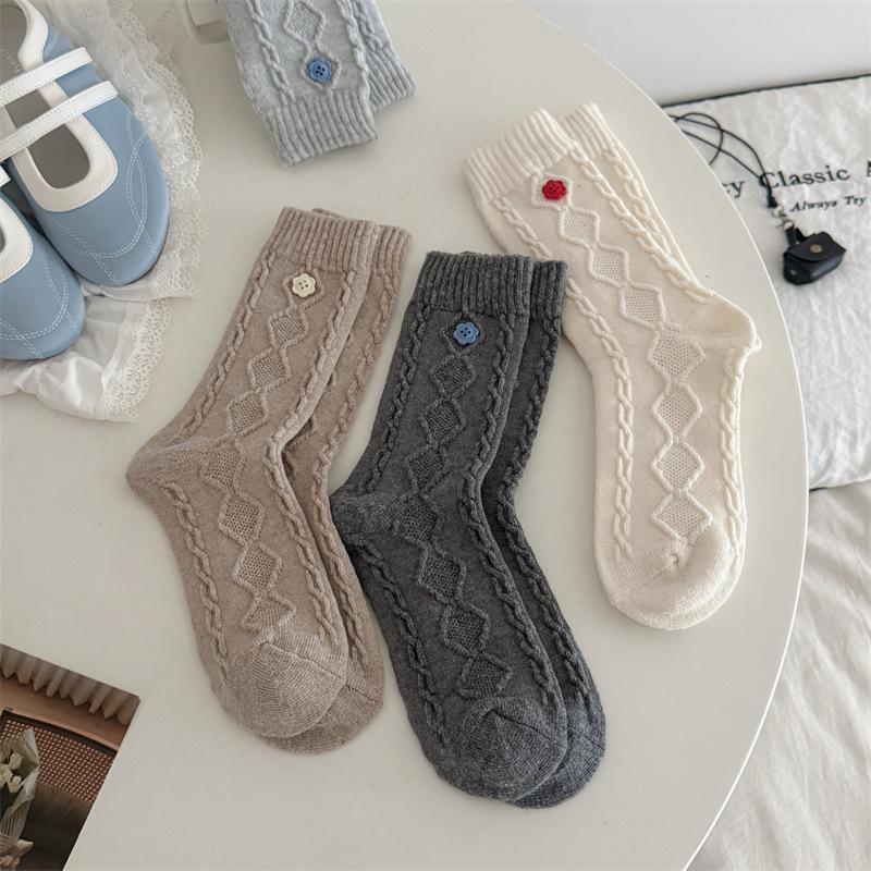 Female Autumn and Winter Thickened Warm Solid Color Button Sweet Hemp Pattern Wool Tube Pile Socks