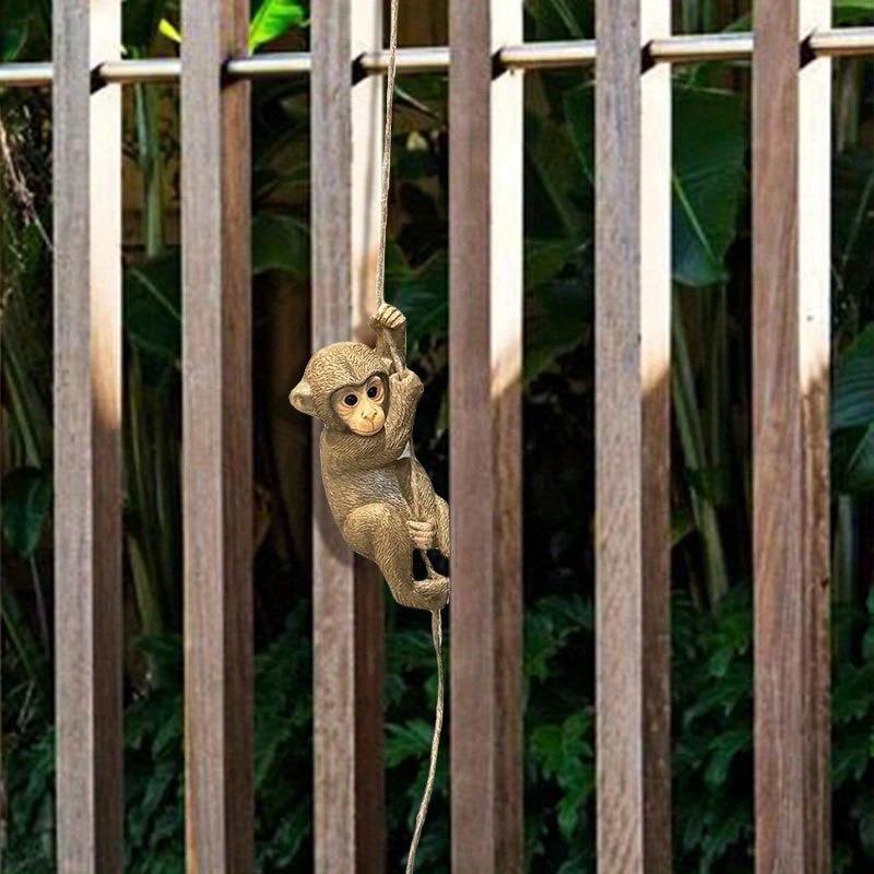 Monkey Figurine Hanging Ornament, Resin Climbing Animal Statue, Weatherproof Decor for Garden, Patio, Balcony, Indoor Plants