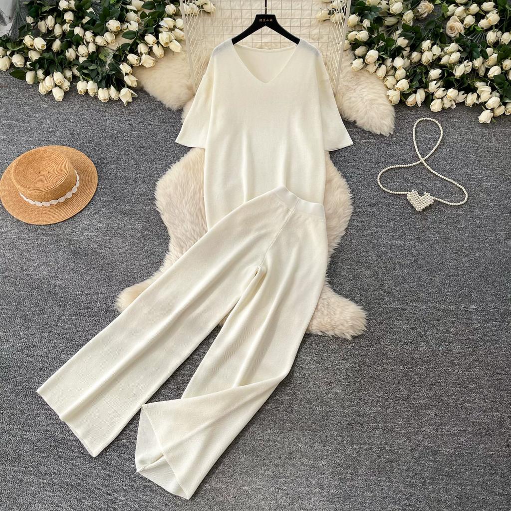 Casual and Fashionable Knit Set for Women New Summer V-Neck Short-Sleeve Sweater Tops and Wide-Leg Pants Two-Piece Sets