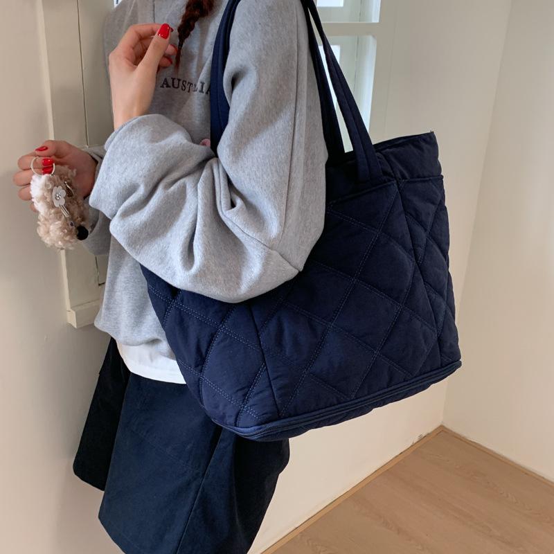 Large Capacity Cotton Padded Down Shoulder Bag, Women's Car Stitching Tote Bag, Expandable and Retractable Suitcase, Commuting Bag for Travel