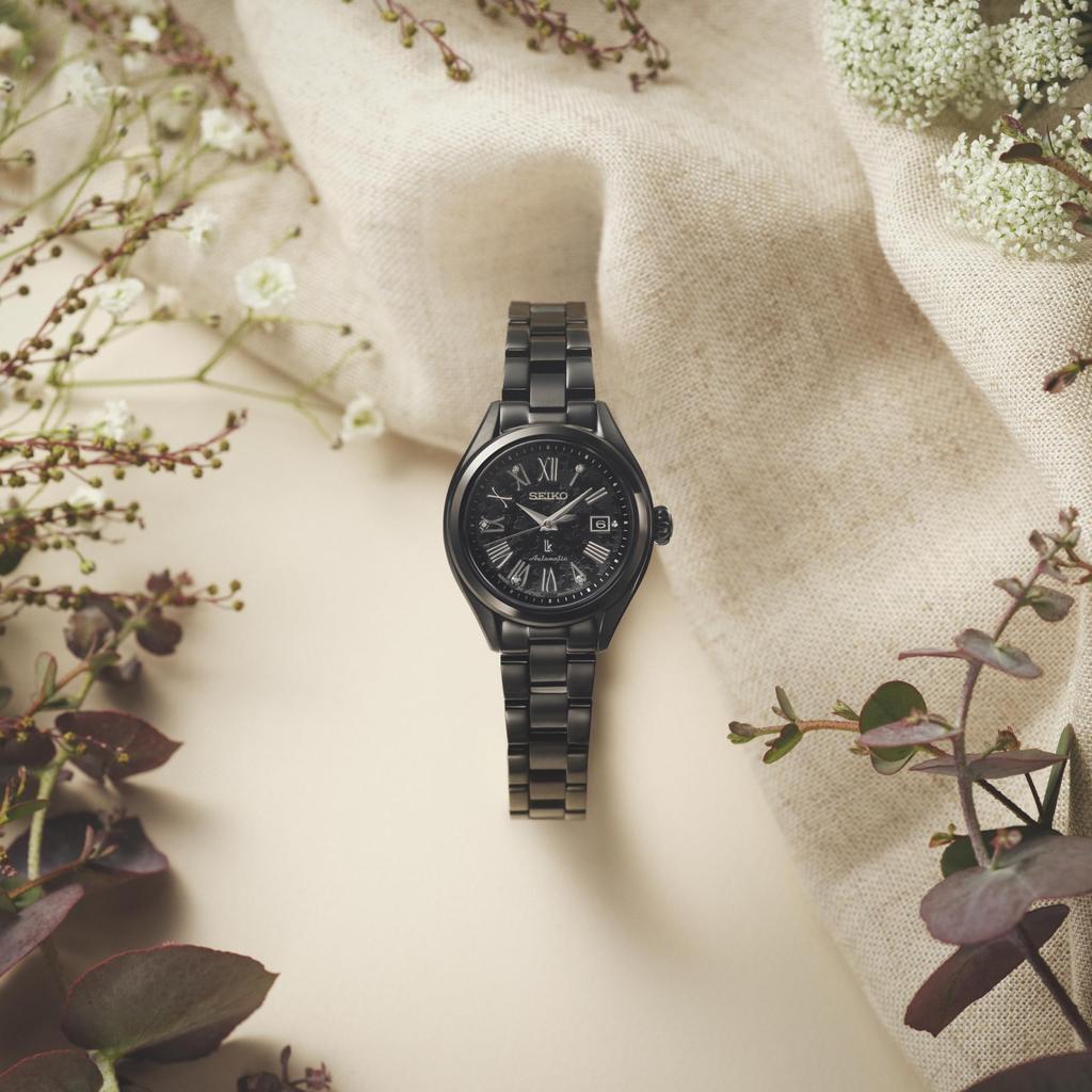 Seiko LUKIA HEA004J Limited Edition Ladies Mechanical Automatic Hand-winding Date Calendar Black Dial Black Stainless Steel