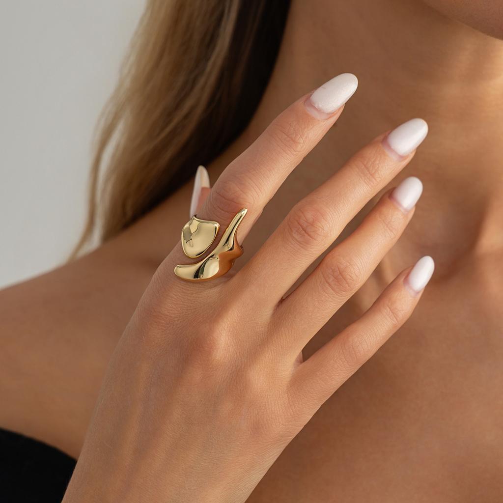 Y2K Pointed Heart Open Ring for Women Simple Metal Glossy Irregular Finger Ring Exquisite Vintage Casual Versatile Jewelry Gift
