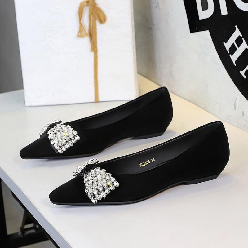 3cm Single Shoes For Women Velvet Rhinestone Bow Heel Women Shoes Temperament Pointed Tip Banquet Low-Riding Shoes Zapatos Mujer
