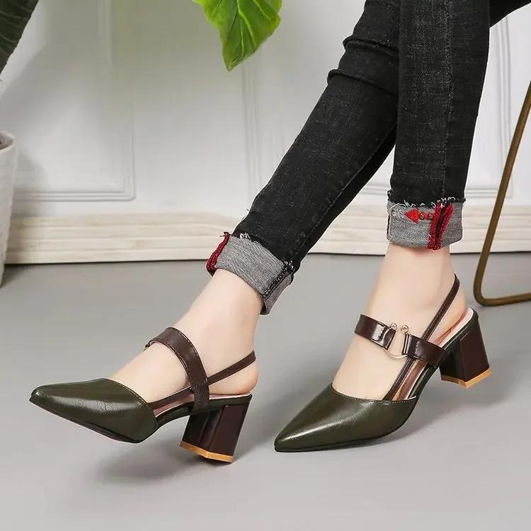 Sandali da donna estivi nuovi sandali grossi a punta scarpe da donna alla moda da donna di grandi dimensioni