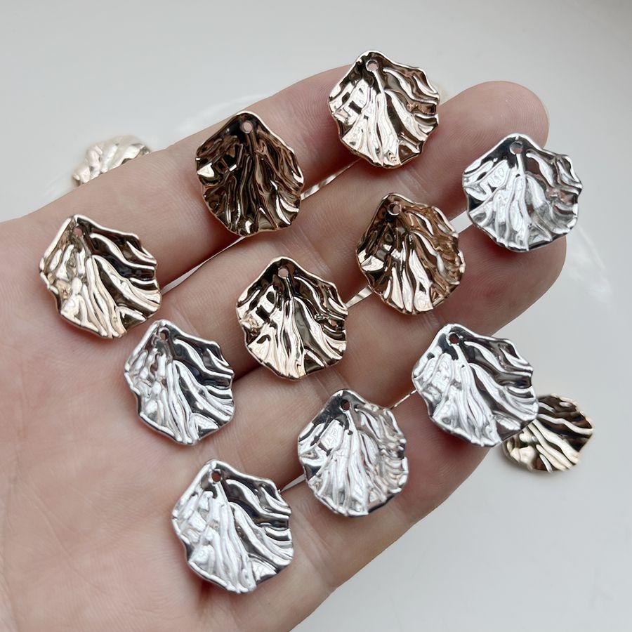 

20 pieces of 17 * 20mm UV plated gold silver leaf bead pendant suitable for jewelry making, bracelet, earring decoration разноцветный