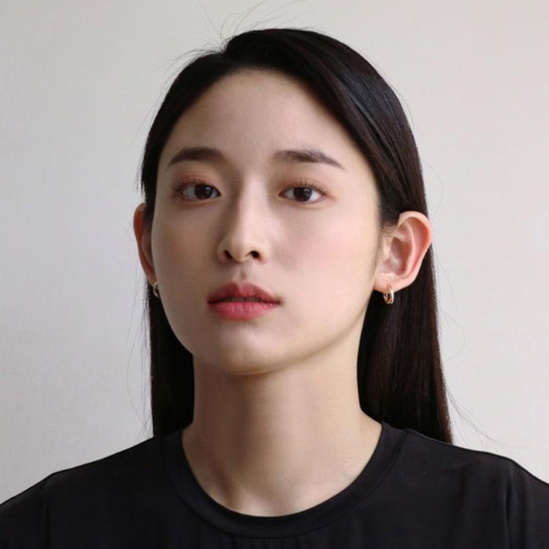 

Less is more 14K gold classic one-touch earring (m) 14K rose gold