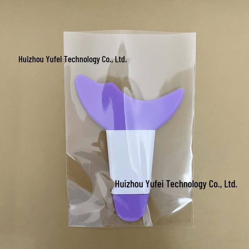 Silicone Eyeshadow Applicator & Shield: Multi-Functional Eyeliner Tool