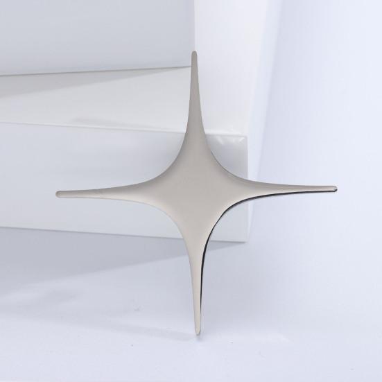 

Креативная простая брошь в виде креста и звезды, костюм, булавка с лацканами для мужчин и женщин, офисный наряд, значок, пальто, ювелирные аксессуары серебряный