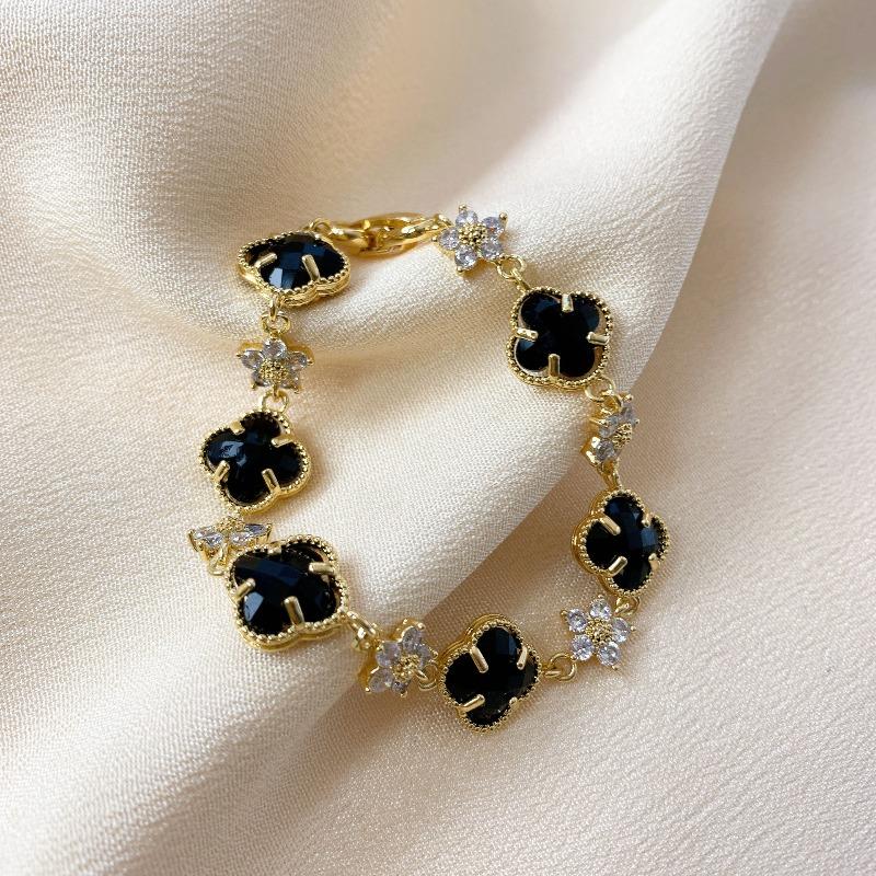 Hand Bracelet - Women's Summer Four-leaf Clover Luxury New Style Jewelry - Luxurious Double-sided Simple and Elegant Hand Chain