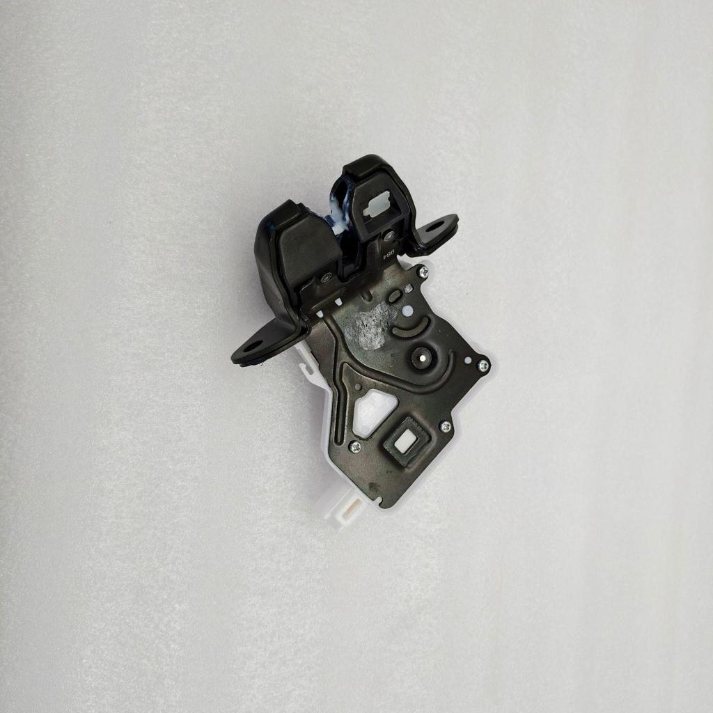 90502-4EA0A 90502-DF30A Zamek Bagażnika i Klapy Tylnej do Nissan Leaf