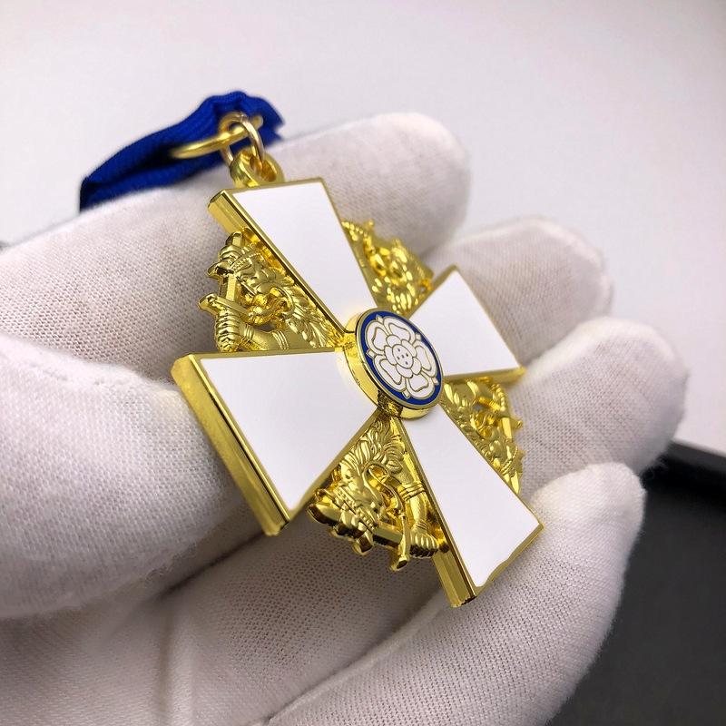 Fiński Medal Białej Róży, Medal Zagraniczny, Metalowy Medal Pamiątkowy, Broszka, Wisiorek, Kolekcjonerski Prezent, Akcesorium, Prezent na Boże Narodzenie, Drobiazgi do Skarpetki