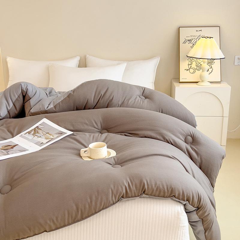Thickened Warm Quilt Comforter - Soft, Skin-Friendly, All-Season Bedding for Student Dorms